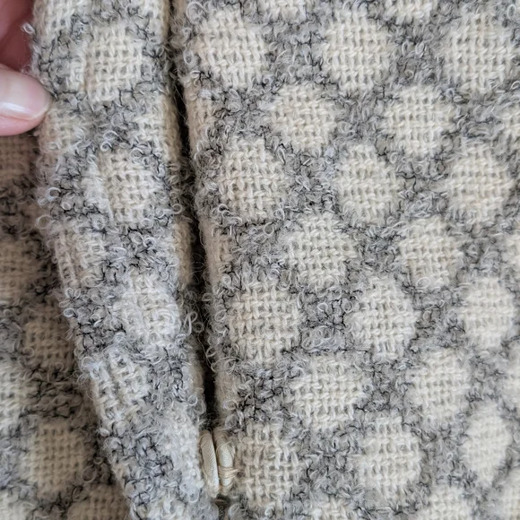 Elegant, Vintage Wool, Light Gray And Beige Patterned Women's Coat and Dress Set - Picture 11 of 16